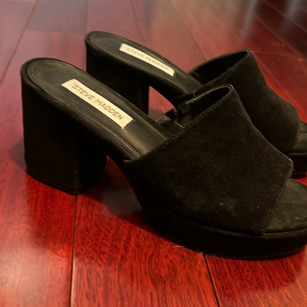 Black suede platform sandal